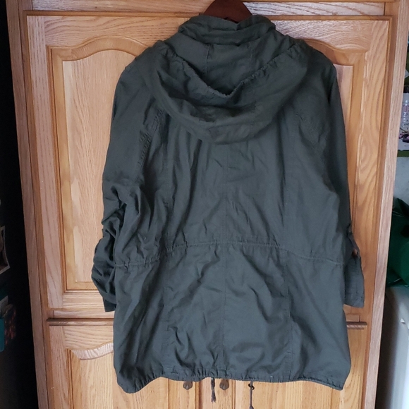 Army Green Hooded with Pockets - Picture 4 of 13